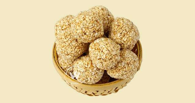 Crunchy sesame balls for Makar Sankranti