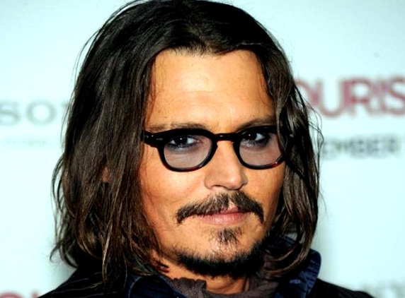 Johnny Depp proposes homeless people with movie roles!