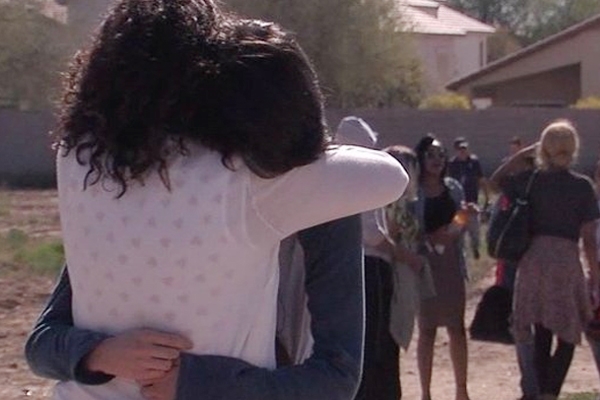 Two girls shot dead at Arizona High School},{Two girls shot dead at Arizona High School