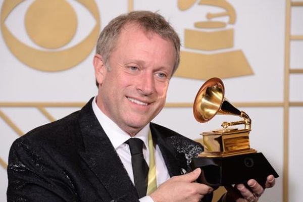 Phoenix conductor ‘Charles Bruffy’ wins third Grammy Award},{Phoenix conductor ‘Charles Bruffy’ wins third Grammy Award