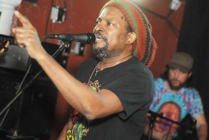 /media/k2/galleries/56905/Beyond-the-Bricks-G04