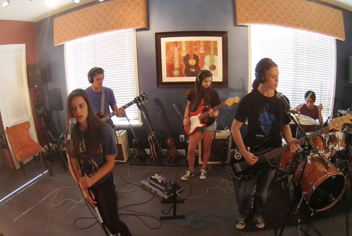 /media/k2/galleries/56905/Beyond-the-Bricks-G05