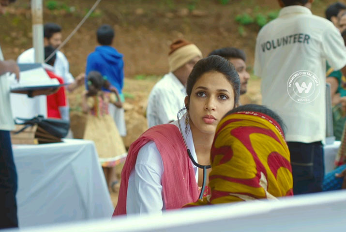 /media/k2/galleries/63359/Yuddham-Sharanam-09