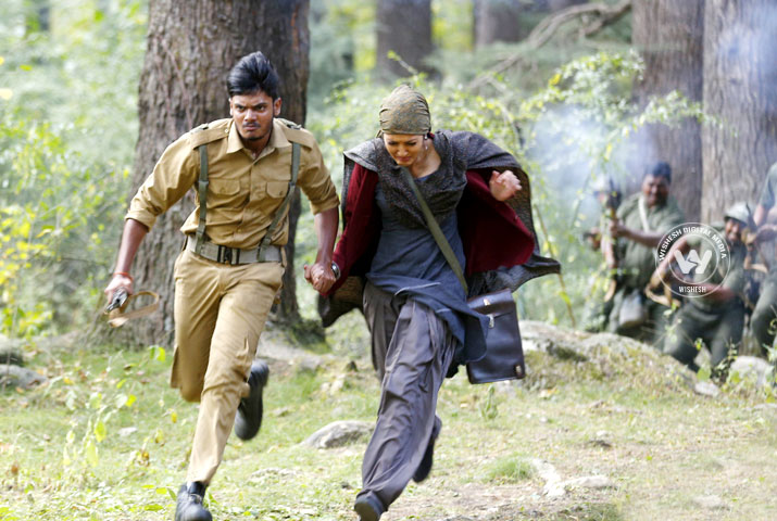 /media/k2/galleries/65303/Mehbooba-02