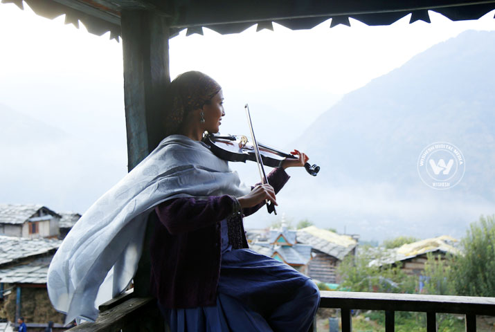 /media/k2/galleries/65303/Mehbooba-03