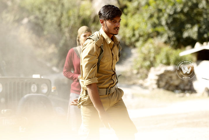 /media/k2/galleries/65303/Mehbooba-06