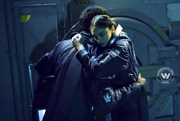 /media/k2/galleries/69204/Antariksham-09