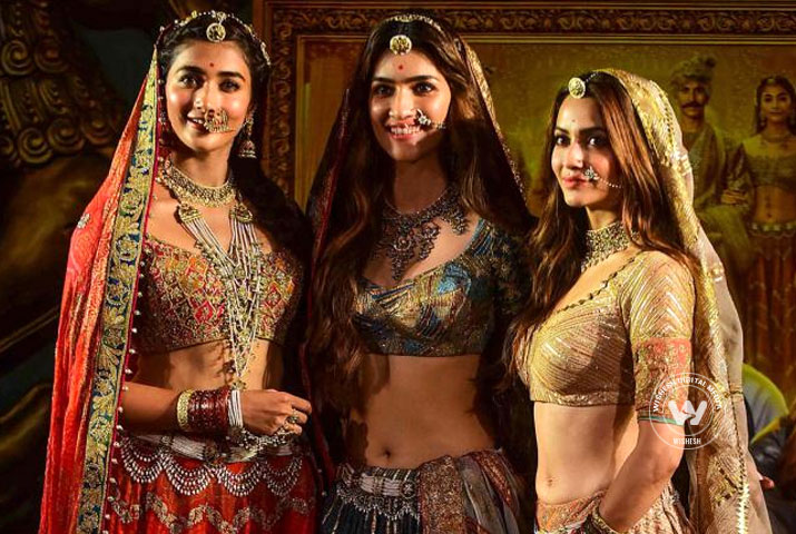 /media/k2/galleries/72701/Housefull-4-09