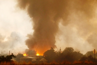 Thousands in Arizona Flee as Wildfire Sweep the State