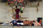 Prakash Bhojani in UK, how to celebrate christmas day, indian origin businessman brings christmas cheer to uk homeless, Christmas decoration
