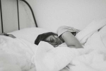 oversleeping headache, side effects of oversleeping, 6 dangerous side effects of oversleeping, Migraine