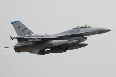 F-16 Fighting Falcon crashes outside of Safford in Arizona