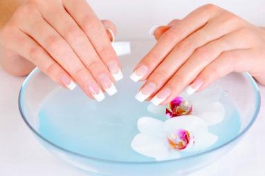 Tips to take care of your nails!