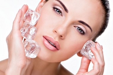 6 Ways to Use Ice Cubes to Enhance Your Skin