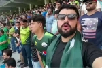 jana gana mana, india vs england 2019 t20, india vs england match pakistani cricket fan sings jana gana mana video goes viral, Icc world cup 2019