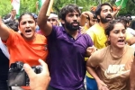 Vinesh Phogat, Indian Wrestlers, who can save the wrestlers, Delhi police