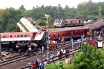 Bahanaga train accident, Howrah Superfast Express, massive train crash in odisha 290 killed and 900 people injured, Ambulance