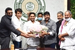 Chiranjeevi, Prabhas, megastar resolves the movie tickets issue in andhra pradesh, Y s jaganmohan reddy