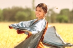 Mehreen Pirzada, Bollywood movie reviews, phillauri movie review, Uri movie