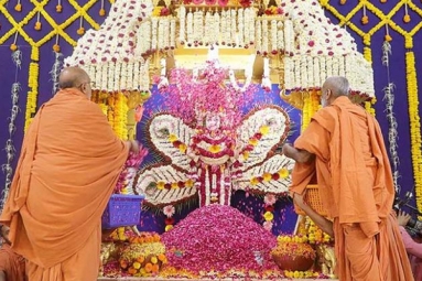 Holi (Pushpadolotsav) - BAPS Phoenix Holi (Pushpadolotsav) - BAPS Phoenix