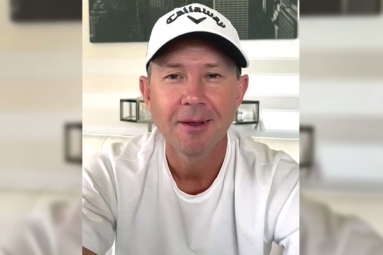 Ponting Returns to Commentary after Suffering Sharp Chest Pains