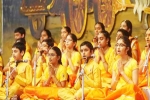 700 Gita slokas, Sampoorna Bhagavad Gita parayana, us children recite 700 gita slokas, Peetha