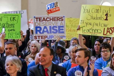 School Closures To Impact Over 820,000 AZ Students With #RedForEd