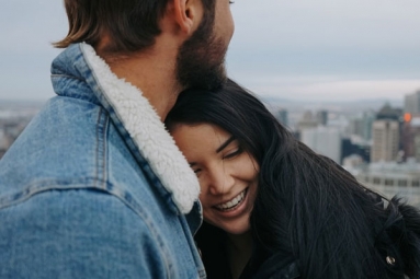 Smelling Partner’s Shirt Can Lower Stress Levels in Women: Study