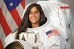 Indian American Astronaut Sunita Williams, sunita williams education, sunita williams 7 interesting facts about indian american astronaut, Bhagavad gita