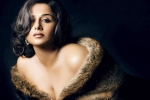 Vidya Balan, Vidya Balan latest, vidya balan turns ultra sensuous, Cleavage