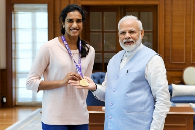 &lsquo;India&rsquo;s Pride&rsquo;: Narendra Modi Meets World Champion PV Sindhu