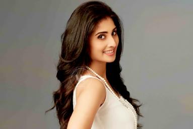 Baby Shamili Seen As heroine in Veera Sivaji in Kollywood },{