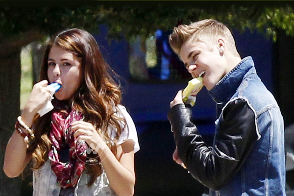 Why is Bieber bragging about Gomez&#039;s love?},{Why is Bieber bragging about Gomez&#039;s love?