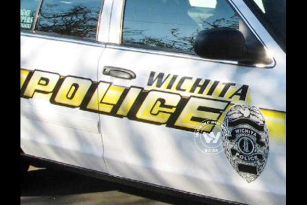 A man loses finger tip while trying to chase his stolen car