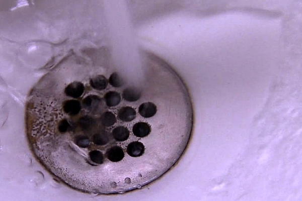 Battle against high wastewater rates},{Battle against high wastewater rates