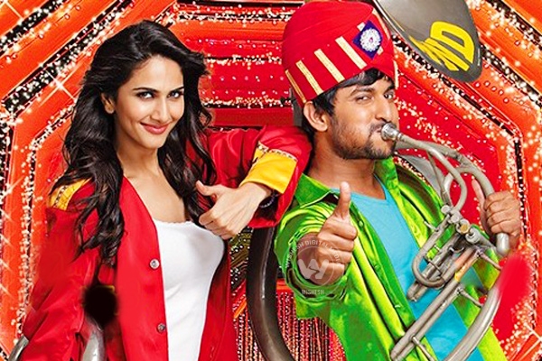 Vaani Kapoor 'OK' with lip-locks},{Vaani Kapoor 'OK' with lip-locks