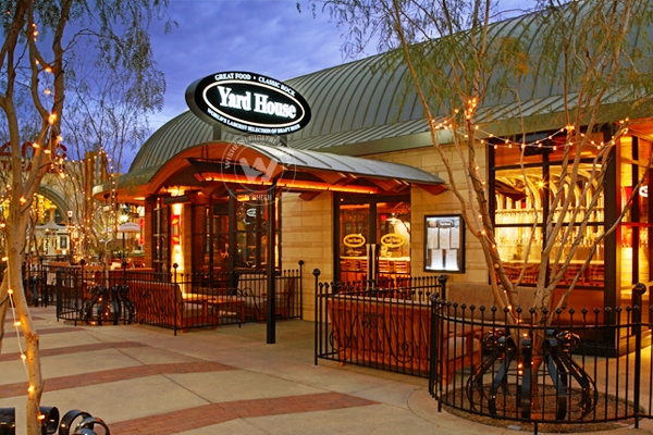 Party with friends at Yard House