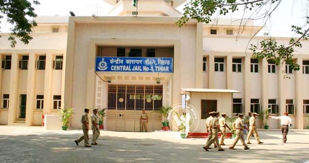 Tihar Jail gets its first FM channel, khadi unit},{Tihar Jail gets its first FM channel, khadi unit