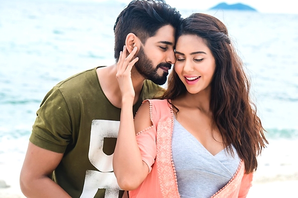 Aatadukundam Raa Movie Review