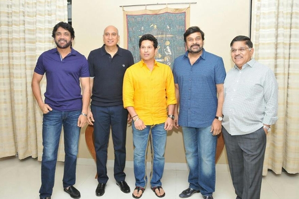 Chiru and Nag Surprise Sachin