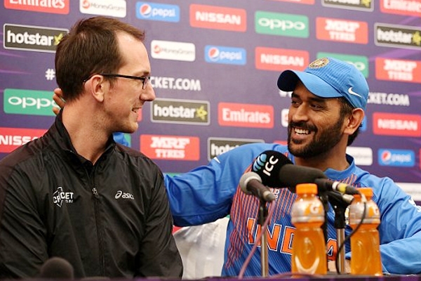 ‘You want me to retire?’, asks Dhoni