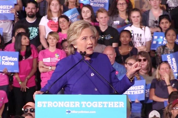 Hillary to AZ Voters: We Can 'Turn This State Blue Again'