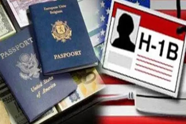 U.S. Labor Secretary calls to Hike the salary of H1-B visa holders