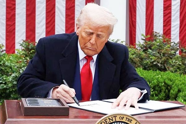 US Democrats Slam Donald Trump over India Tariffs