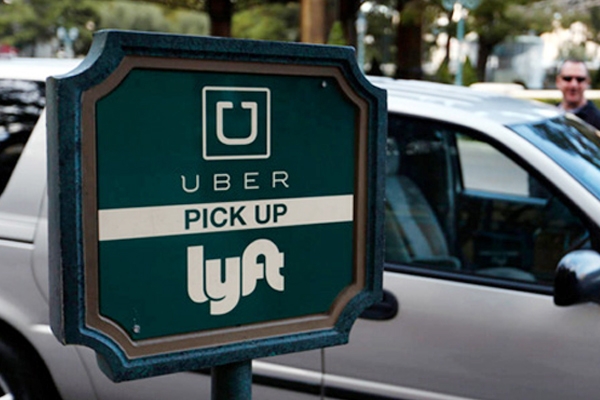 Uber, Lyft start Phoenix Sky Harbor pick-ups!