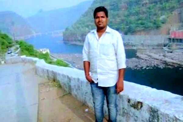 For this Hyderabad student, iPhone is literally more precious than his life},{For this Hyderabad student, iPhone is literally more precious than his life